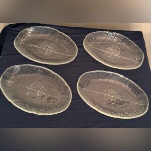 4 Arcoroc Aspen Leaf oval serving plates/dishes. 8.25” x 5”
France
